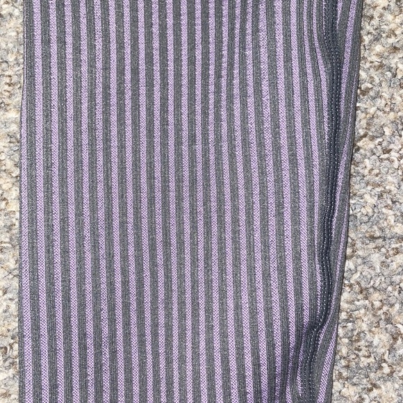 Fabletics Stripped Leggings - Picture 2 of 2